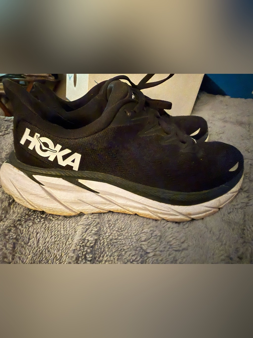 Hoka Women’s Black Athletic Shoes with White Midsole Clifton 8